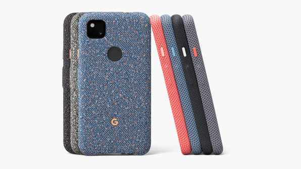 case para celular feito com garrafas de água