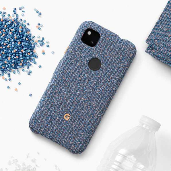 case para celular feito com garrafas de água