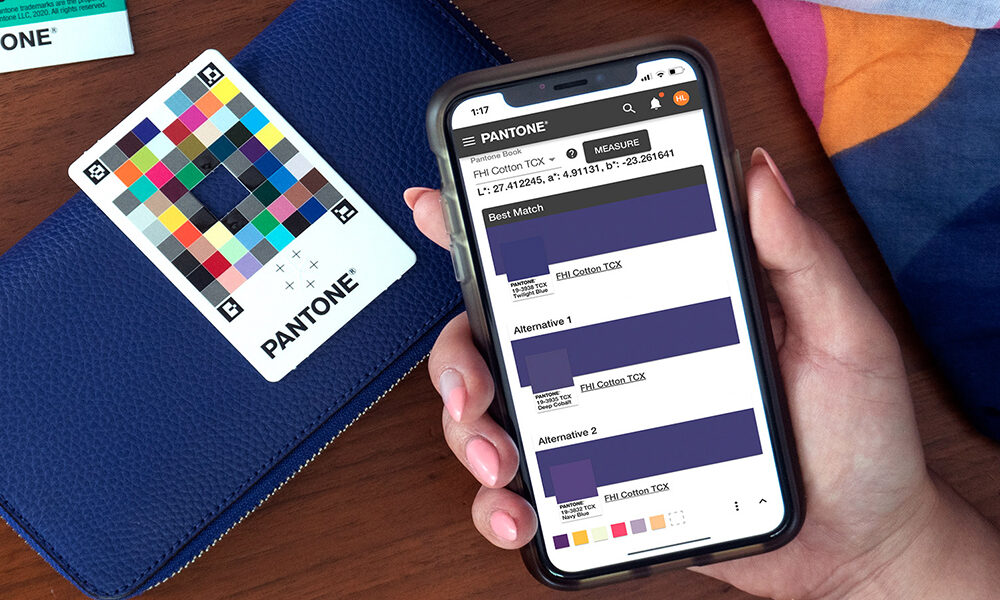 Com cartela e app da Pantone é possível encontrar uma cor em 25 segundos