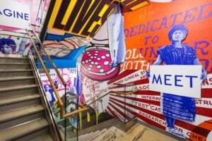 Líder do Design Gráfico: Paula Sher