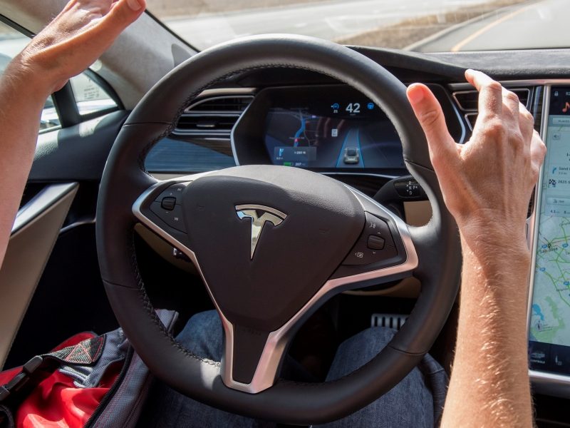 tesla-acidentes-elon-musk-destaque-sejacriativo-automoveis