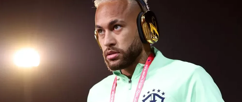 Quanto custa o fone de ouvido dourado de Neymar?
