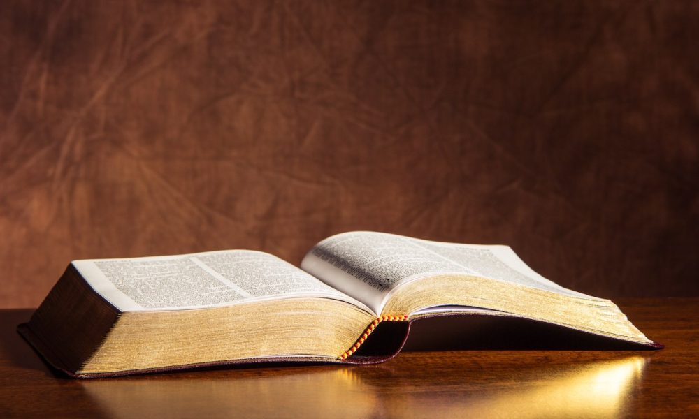 Quem escreveu a bíblia