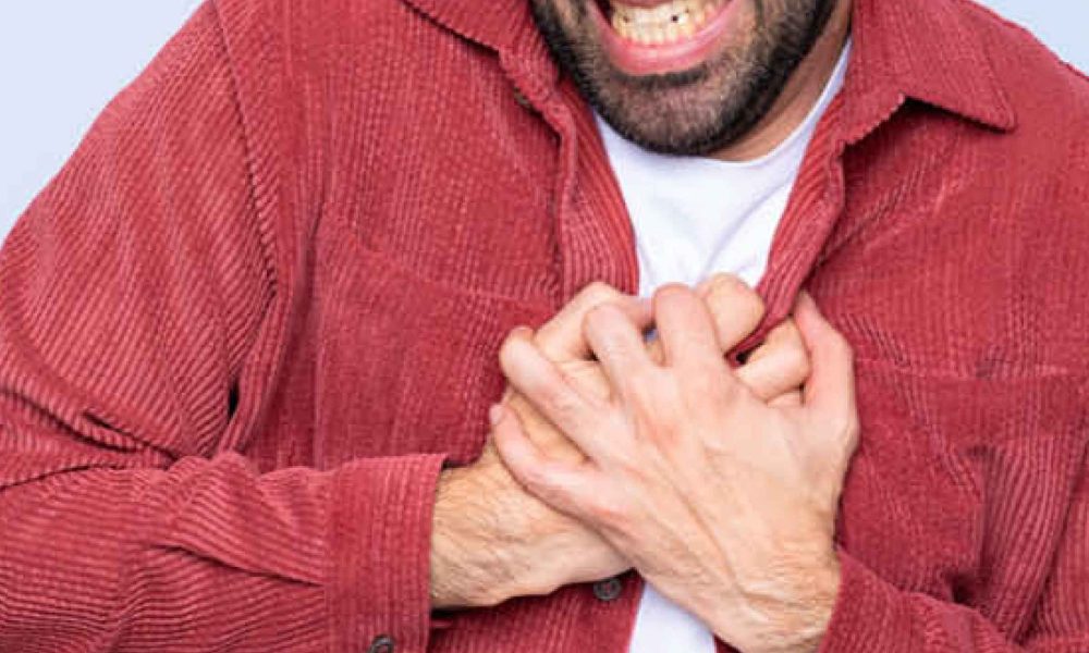 Tecnologia revolucionária: Aparelho semelhante a um smartwatch detecta infarto em 5 minutos