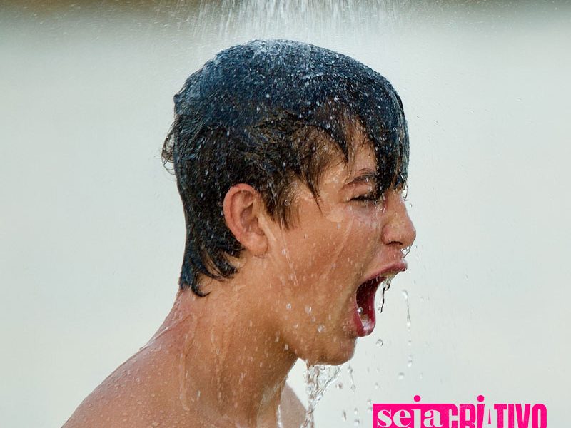 Transforme sua saúde em 10 minutos: 10 benefícios surpreendentes de tomar banho frio