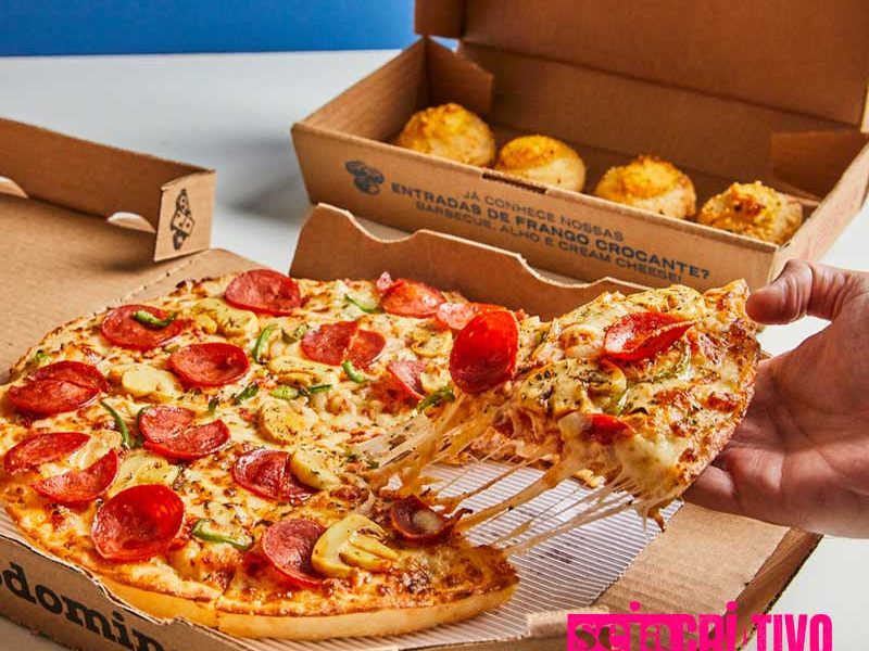 Domino´s e Coca-Cola dão par de ingressos em parceria inedita