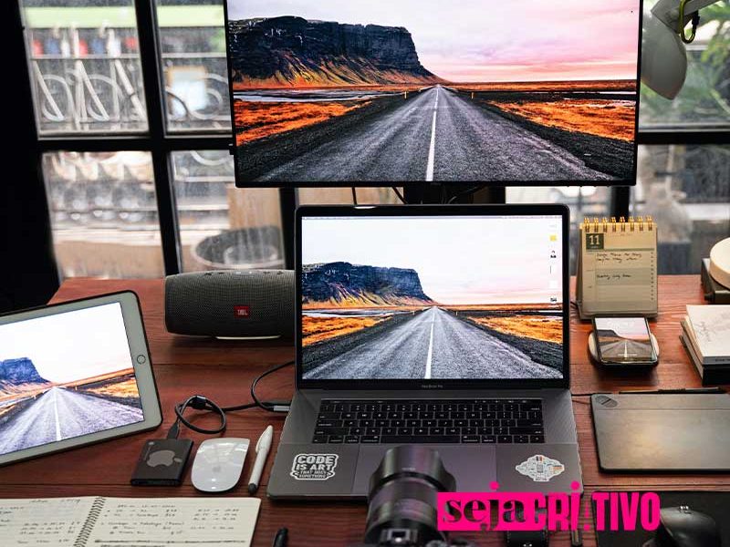 Os Melhores Monitores para Criar Estação de Trabalho