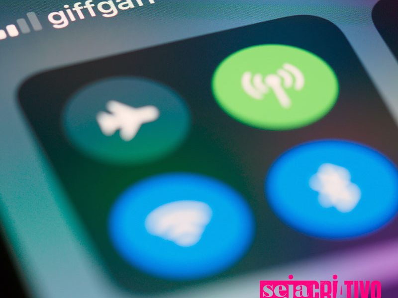 ATENÇÃO: perigos de acessar rede Wi-Fi de aeroporto e shopping