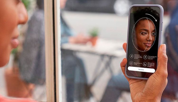 Ferramenta de skincare está presente na plataforma SkinLovers Club das duas marcas da J&J Consumer Health e identifica gratuitamente áreas do rosto que necessitam de maior cuidado