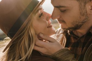 Como conquistar a confiança de qualquer pessoa em 5 passos simples - Descubra as técnicas secretas dos grandes conquistadores!