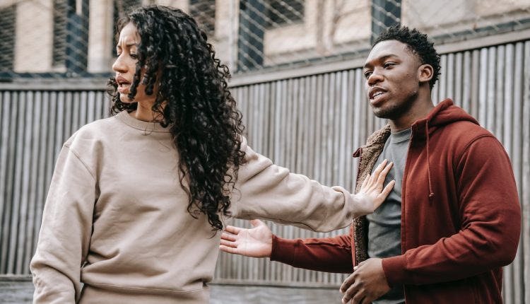 Descubra 6 sinais de que ele está deixando você