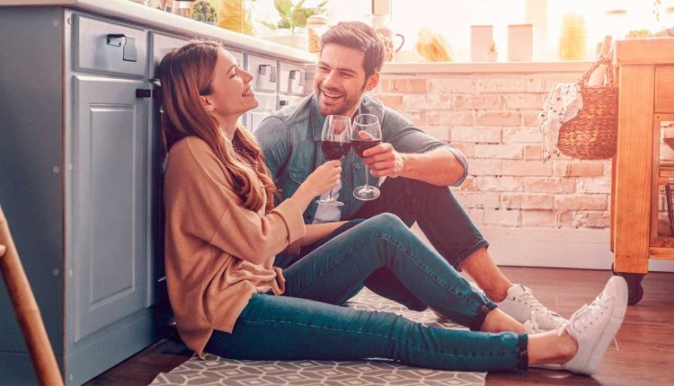 Qual o tempo ideal entre namoro e o casamento? Especialista explica!