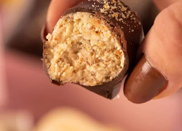 Aprenda a fazer 1 Paçoca de Capote, receita gourmet para as Festas Juninas