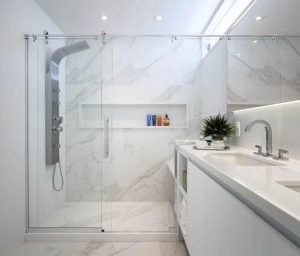 DECORAÇÃO: 4 banheiros com design clean para inspirar você