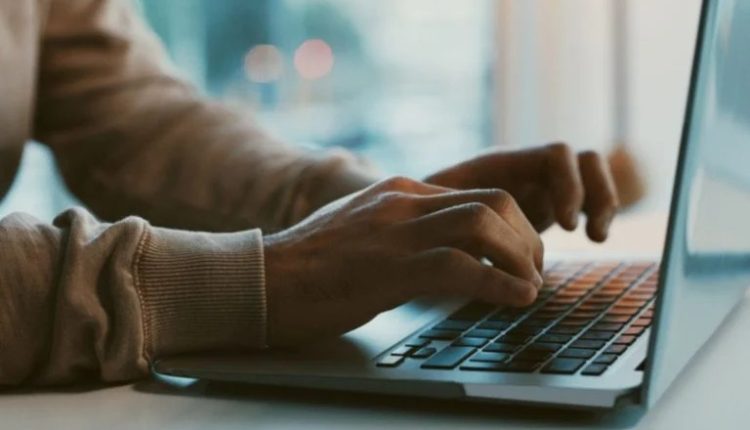 Internet a Cabo VS Fibra Ótica, quem vence esta batalha? Especialistas apontam as principais diferenças e qual é a melhor