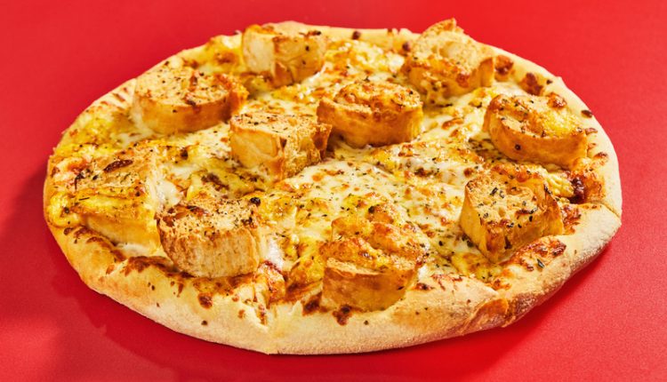 Pizza de pão de alho volta na Domino´s