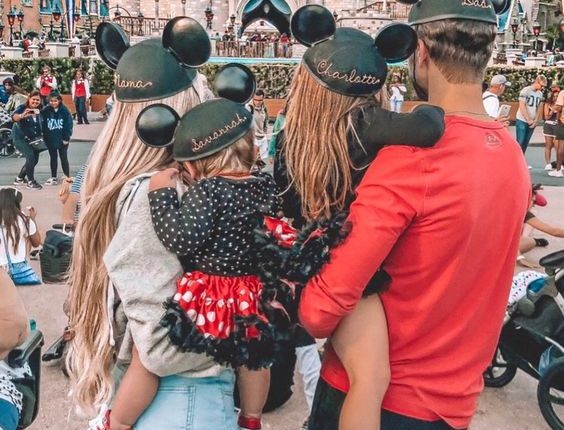 Quanto custa ir pra Disney com a família? Descubra como aproveitar o dólar abaixo de R$ 4,80?