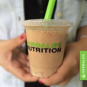 Mude seus hábitos alimentares e mantenha sua dieta fora de casa no Espaço Vida Saudável da Herbalife