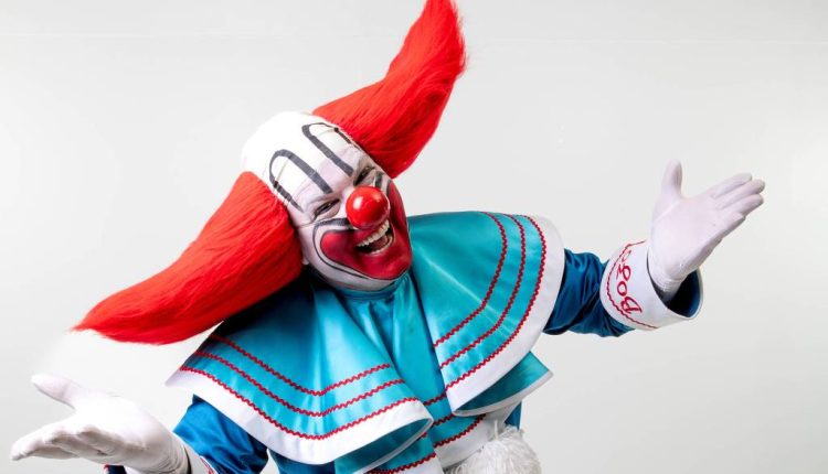 Alô criançada, o Bozo chegou! O palhaço mais querido dos anos 80 volta em encontro nostálgico do SBT