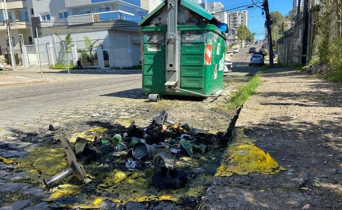 vandalismo nos contêineres de lixo