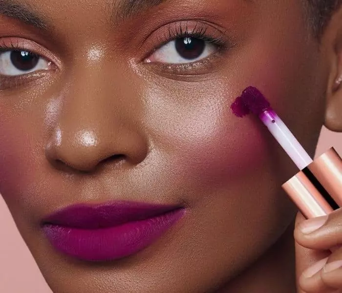 tendência do blush roxo 2023