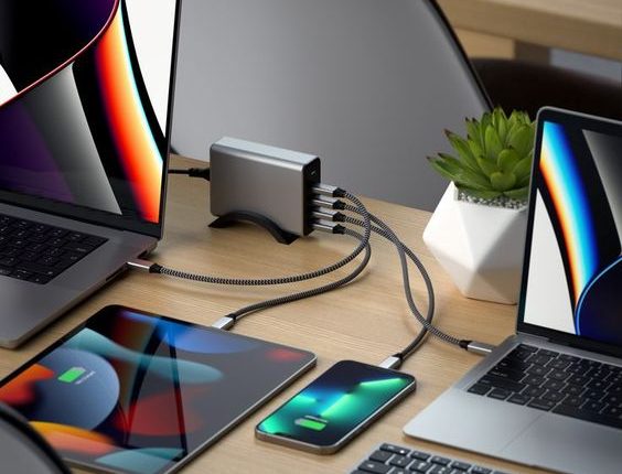 iPhone 15 se Torna Alvo de Risadas: USB-C Finalmente Chega, Mas é Tarde Demais?