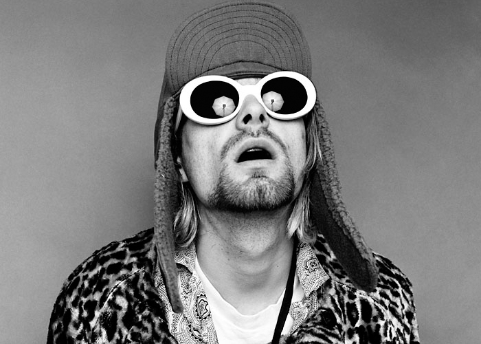 óculos ovais moda verão 2024