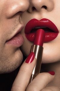 Meu beijo vai te viciar: CUIDADO com ESTES 4 signos que sabem beijar muito bem e causam paixão extrema