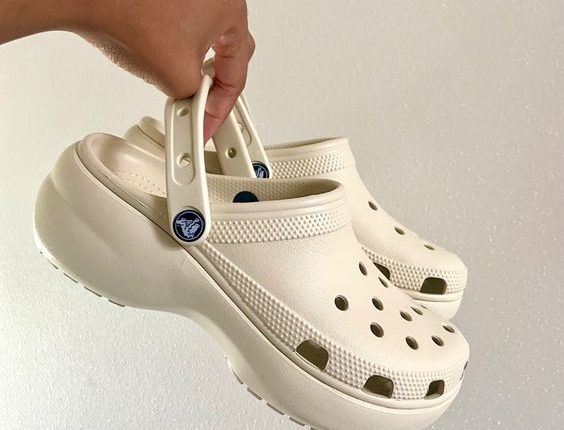 Confira tendências de sandálias para a moda verão 2024