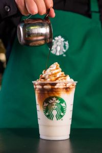 Starbucks toma medida drástica para resolver PROBLEMA das cafeterias e fãs da marca agradecem