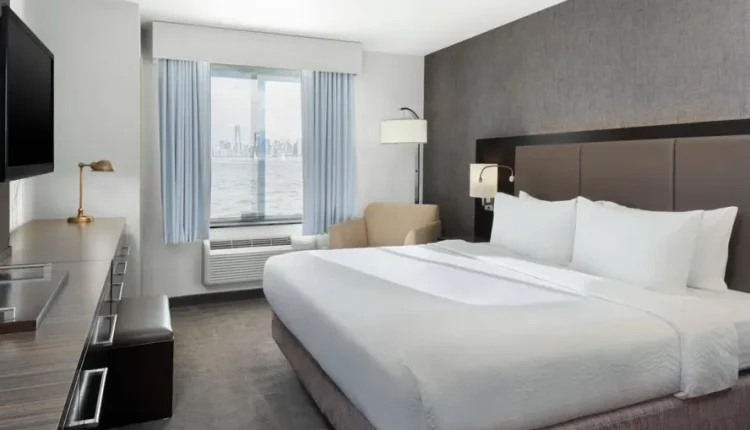 Turismo frustrado: reserva de quarto de hotel com paisagem era ilusão, entenda o caso