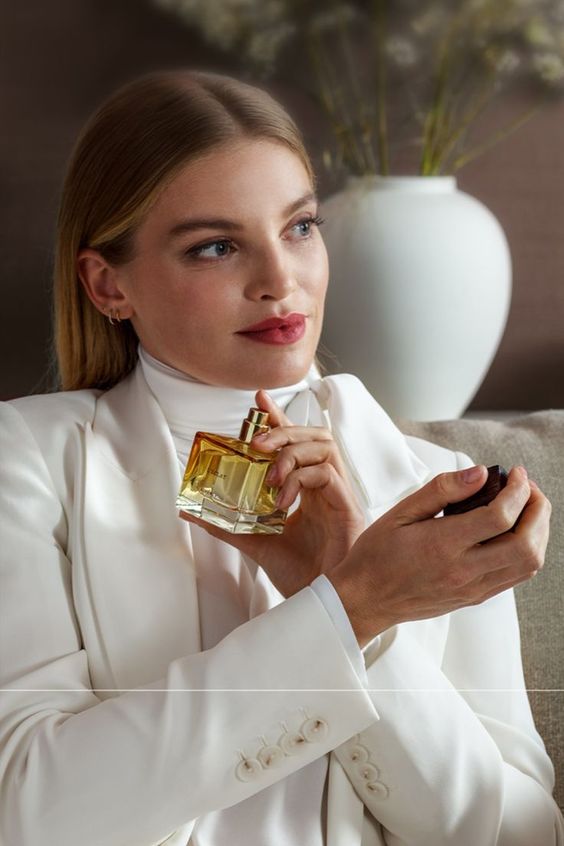 VOCÊ sempre PERFUMADA: 7 Perfumes que valem a pena e ficam na pele por mais tempo (fixação impressionante)