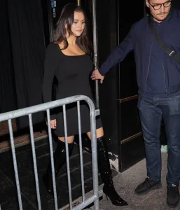 Selena Gomez: Aprenda a ser CHIQUE e SEXY com 7 looks da artista, confira