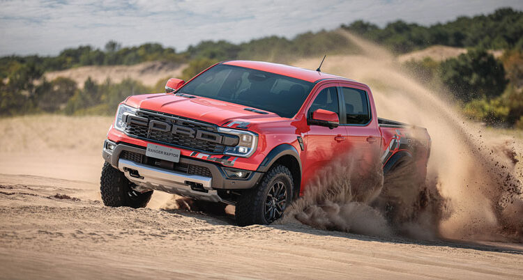 Ford lança a Ranger Raptor, a picape mais rápida e capaz do mercado em qualquer terreno