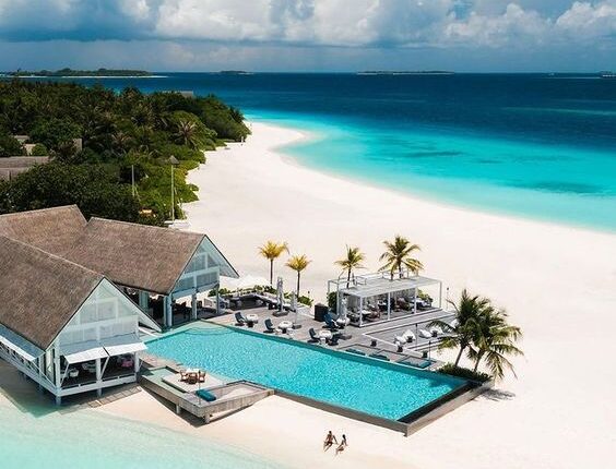 O Emprego dos Sonhos: Casal de Luxo Buscado para Comandar Ilha no Caribe por R$ 82 Mil ao Mês