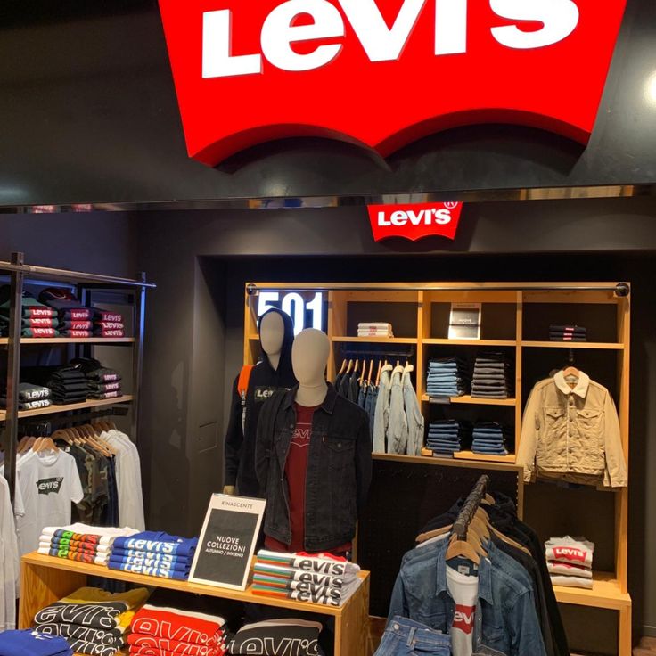 Levi's com 70% de desconto em produtos na Black Friday em lojas físicas e online