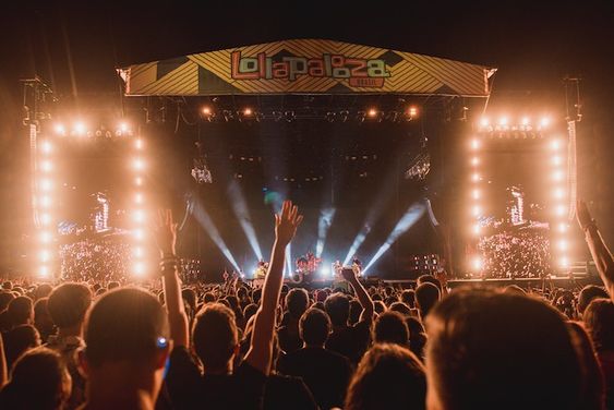 LOLLAPALOOZA 2024: Paramore, Blink-182, SZA, Sam Smith, Arcade Fire e outros; confira Line-Up completo aqui!