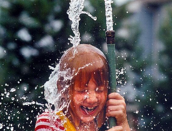 Conclusão: Compreendendo a Complexidade da Felicidade