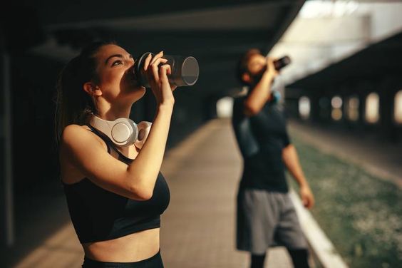 Whey protein para além da academia: suplemento é aliado do envelhecimento saudável