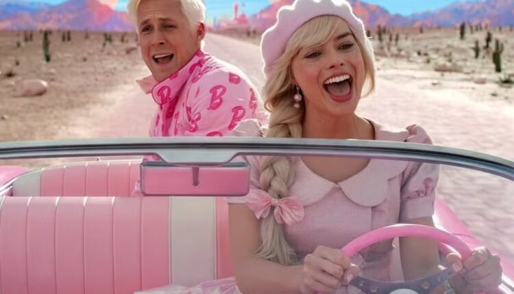 Imagem dos personagens Barbie e Ken no filme Barbie, um dos indicados ao Oscar de Melhor Filme em 2024