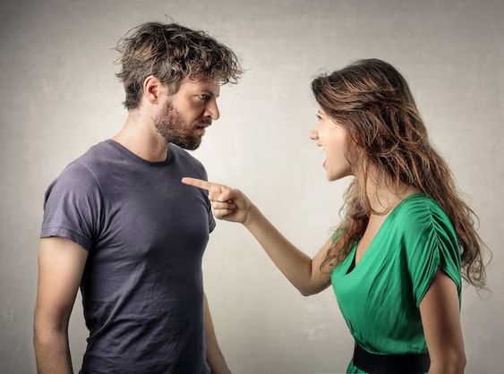 RELACIONAMENTO: 6 Frases Tóxicas em uma Discussão de Casal