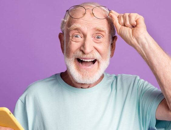 6 Oportunidades de Carreira para Idosos em 2024: Acolhendo a Maturidade no Mercado de Trabalho