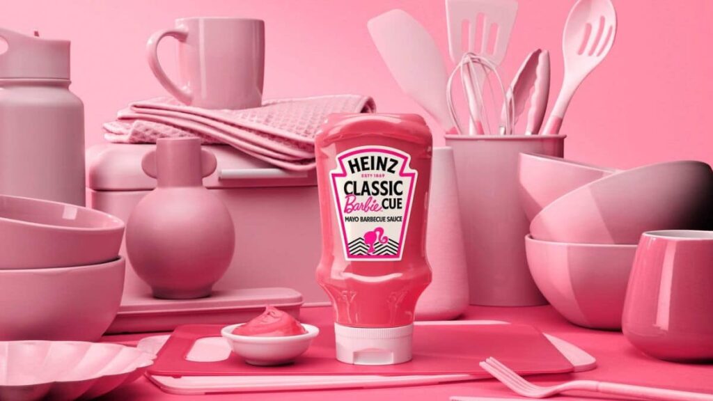 O Segredo Cor-de-Rosa da Barbie: Heinz e Mattel Lançam o Molho 'Barbiecue' em Comemoração aos 65 Anos da Boneca