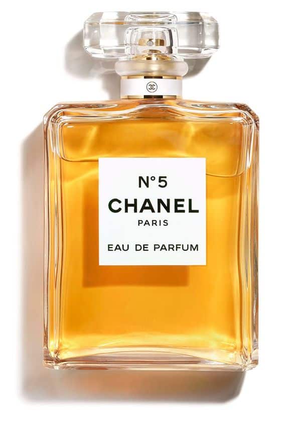 Mulheres que usam ESTES 5 perfumes femininos não querem outro tão cedo, entenda