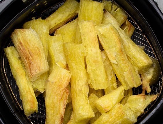 Mandioca na Airfryer: O Segredo para uma Mandioca Dourada e Crocante
