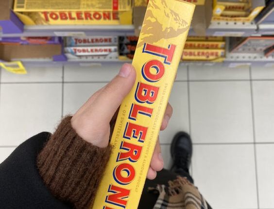 ALERTA: Problema no Chocolate Toblerone? Mondelez recolhe produtos no Brasil, entenda