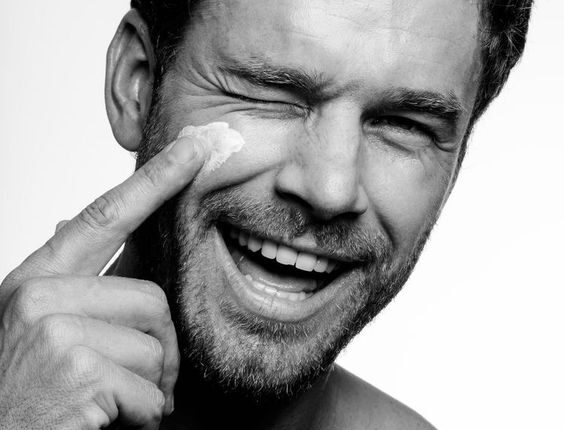 Limpeza de Pele Masculina: Guia Completo e os 4 Melhores Produtos