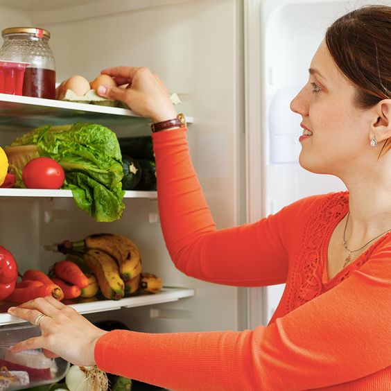 FORA DA GELADEIRA: 8 alimentos que NÃO podem ficar na geladeira, mas teimosos insistem em colocar