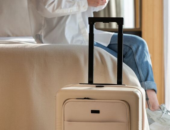 MALA NA BANHEIRA? Entenda Por Que Especialistas Indicam Colocar a sua mala na banheira do Hotel